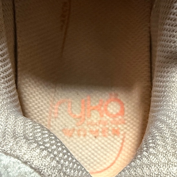 Women’s Ryka Skyrise Water Repellent Athletic Sneakers size 9 - Picture 10 of 12